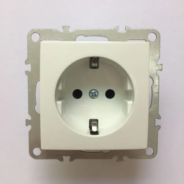 Розетка Technolink Electric в рамку с заземлением, 16А, пластик, IP20, цвет белый РАСПРОДАЖА
